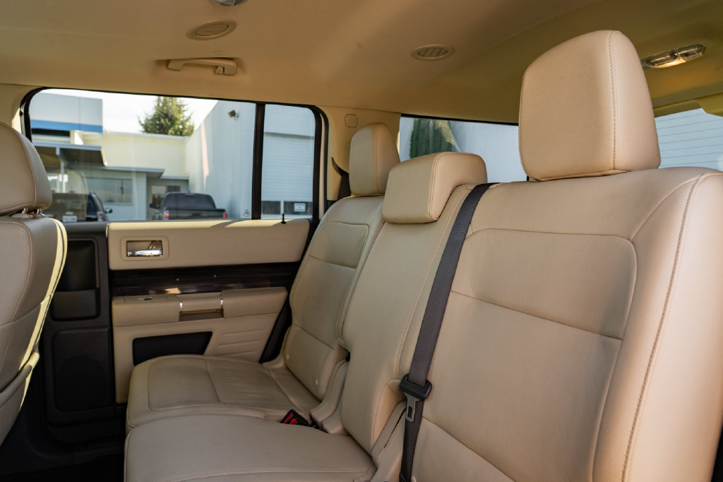 Used 2018 Ford Flex SEL w/ Equipment Group 202A AWD/4WD image 25