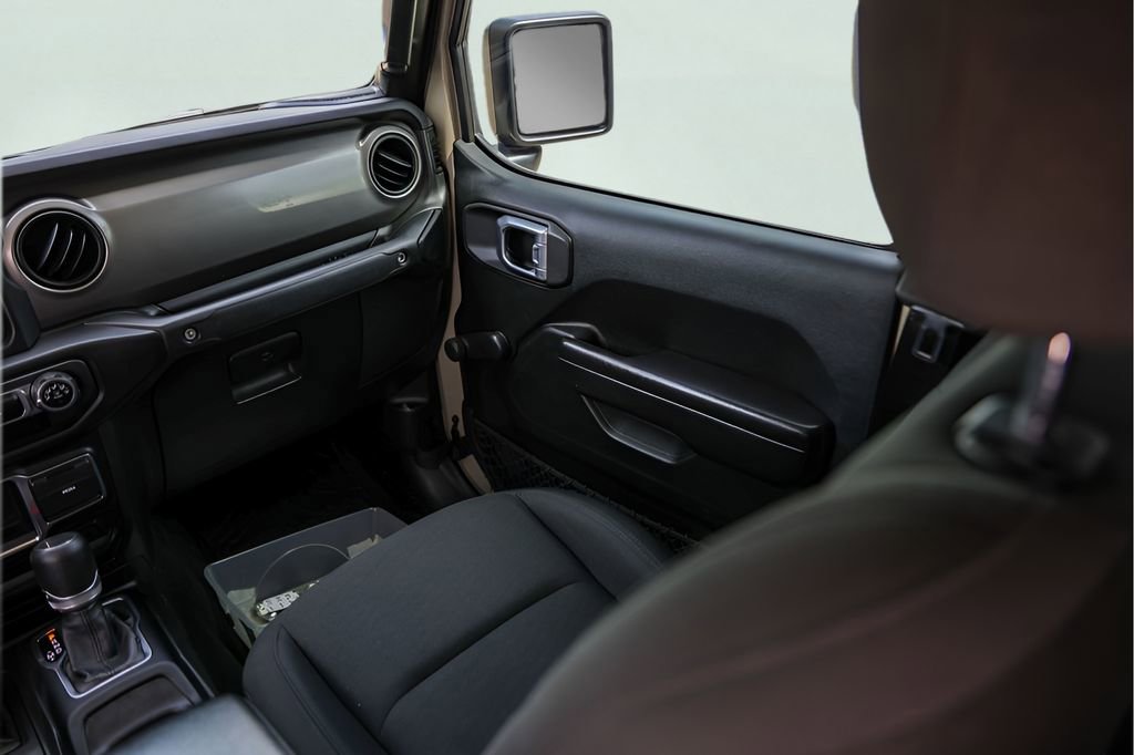 Used 2020 Jeep Gladiator Sport AWD/4WD image 25