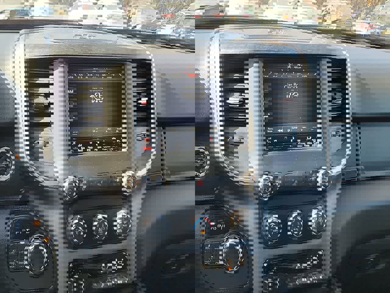 Used 2019 RAM 1500 Big Horn image 16