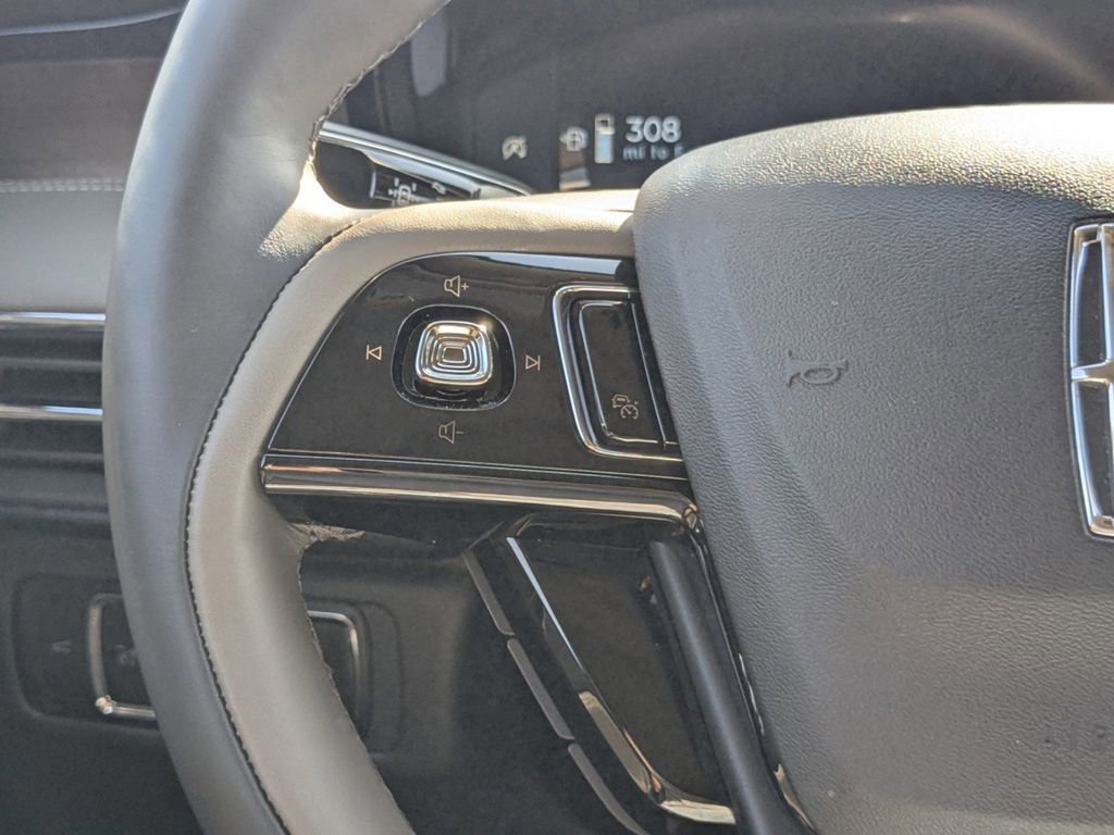 New 2025 Lincoln Corsair Reserve w/ Equipment Group 202A image 29