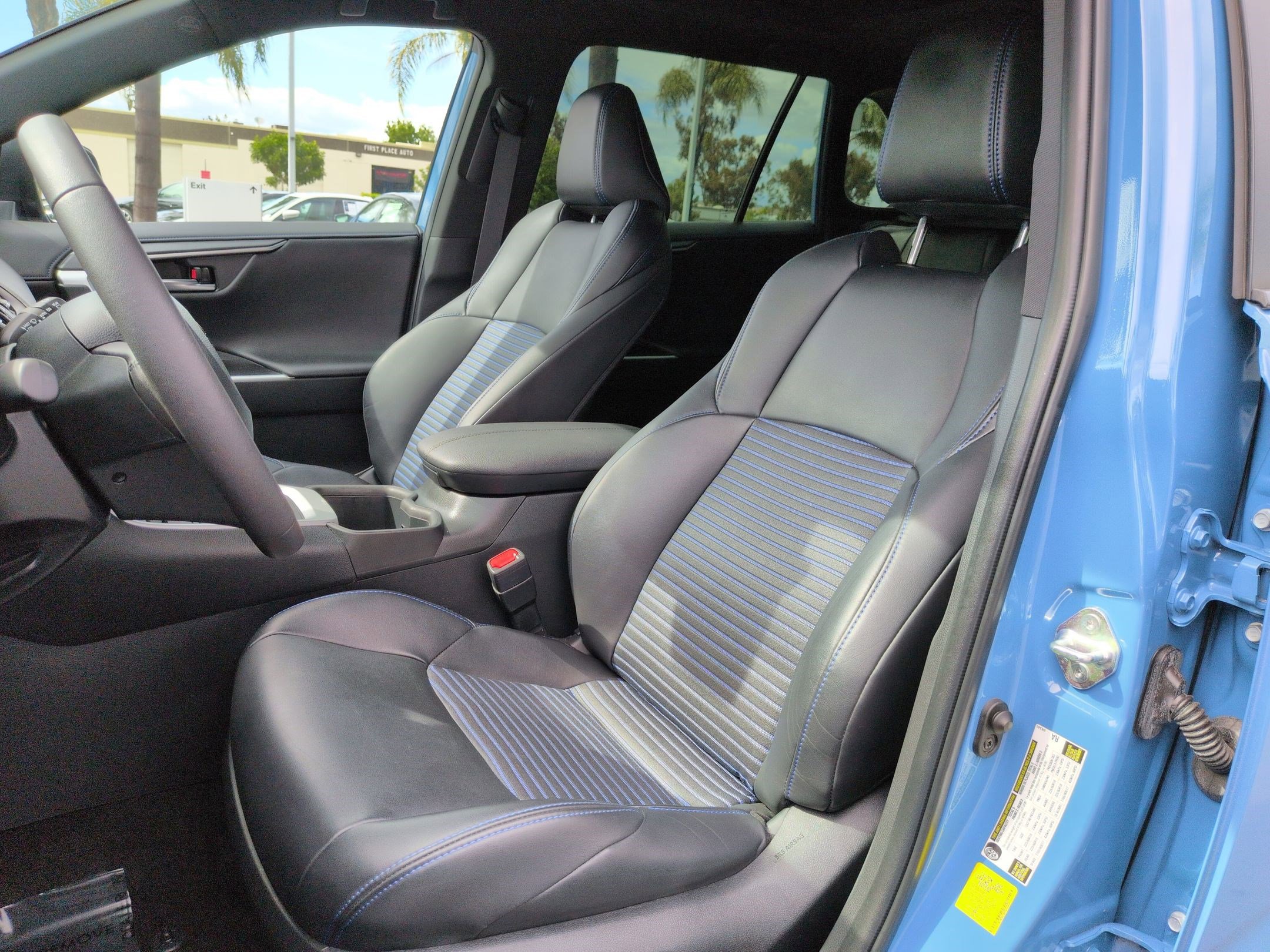 Used 2023 Toyota RAV4 XSE AWD/4WD image 16
