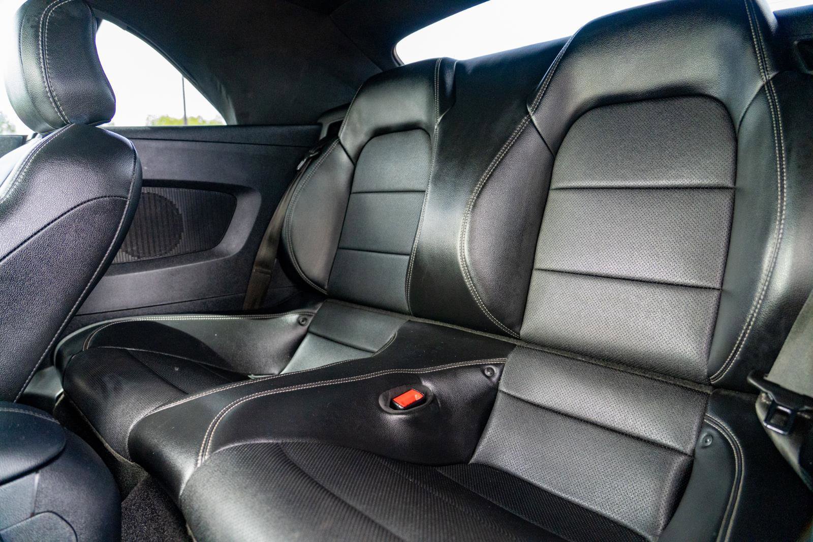 Used 2019 Ford Mustang Premium RWD image 13