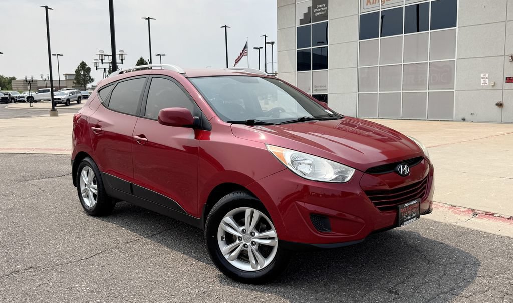 Used 2011 Hyundai Tucson GLS FWD image 2