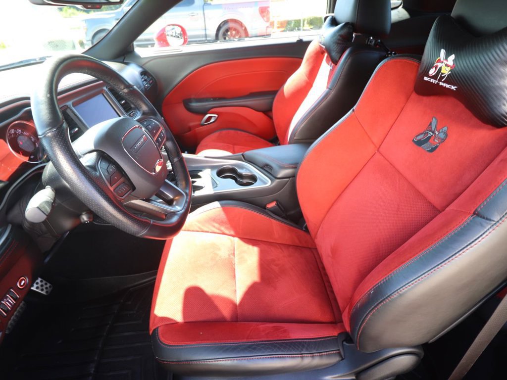 Used 2022 Dodge Challenger R/T Scat Pack RWD image 2