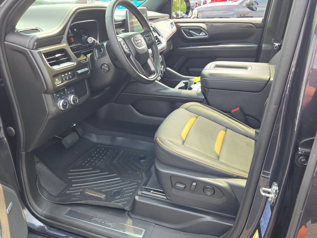 Certified 2023 GMC Yukon AT4 w/ AT4 Premium Package AWD/4WD image 29