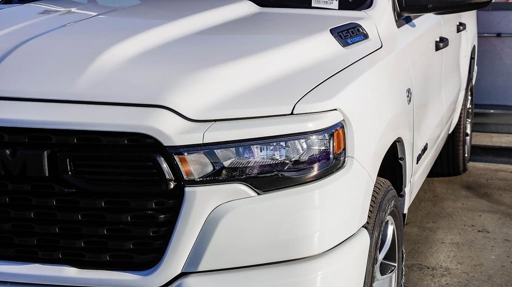 New 2026 RAM 1500 Express RWD image 5