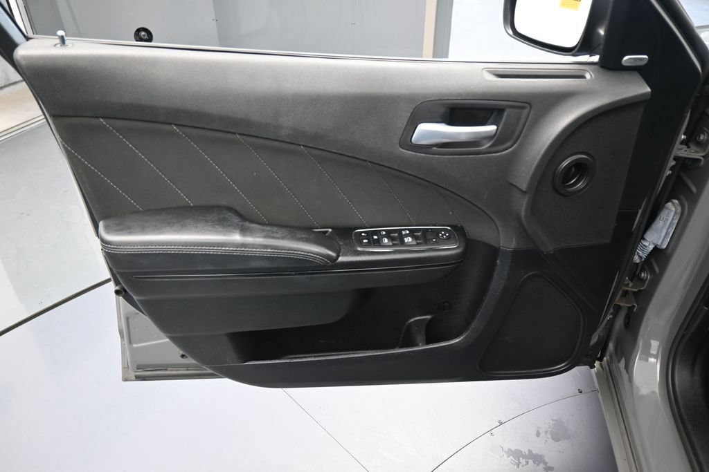 Used 2023 Dodge Charger SXT w/ Blacktop Package RWD image 12