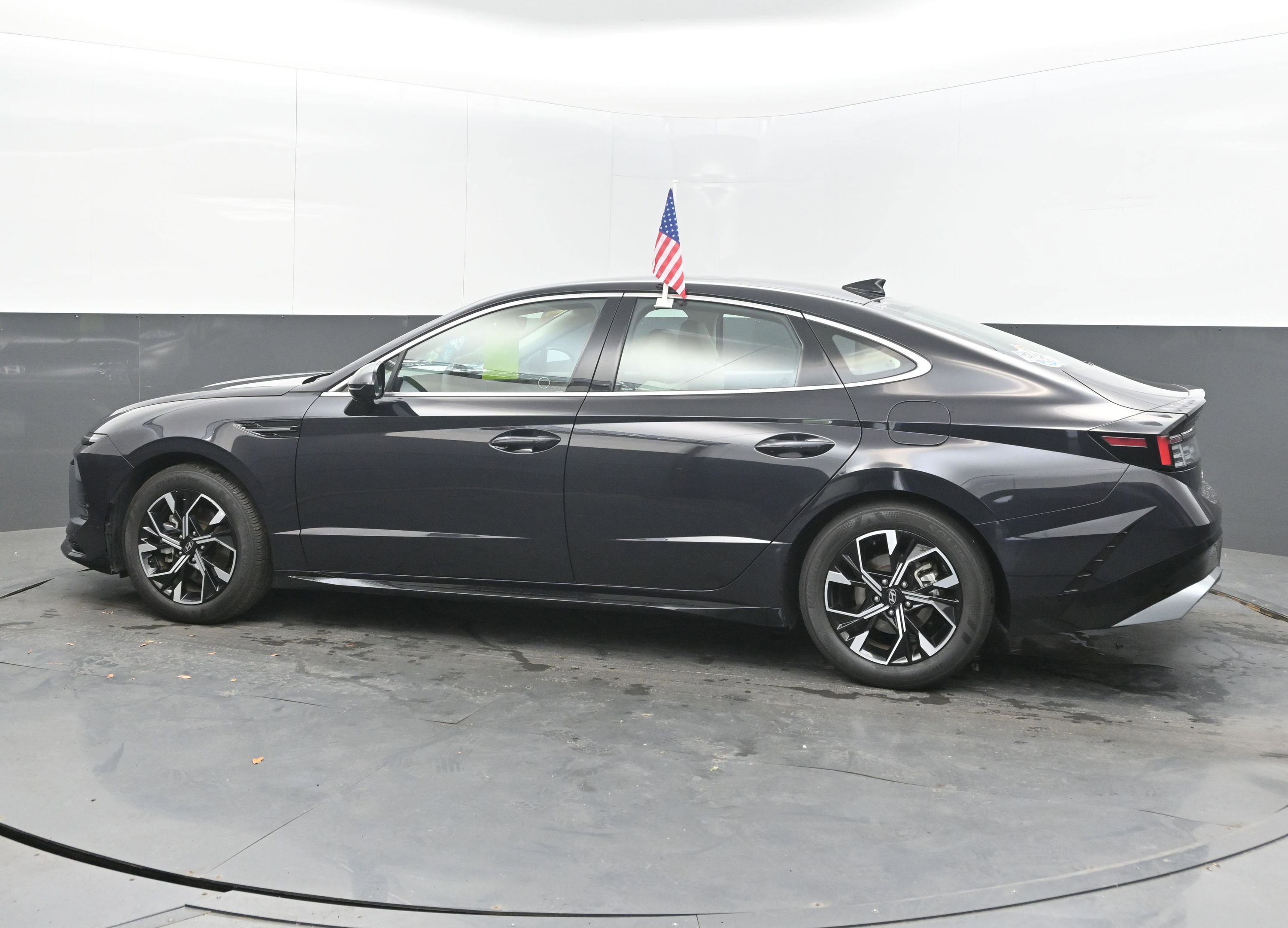 Used 2025 Hyundai Sonata SEL FWD image 7