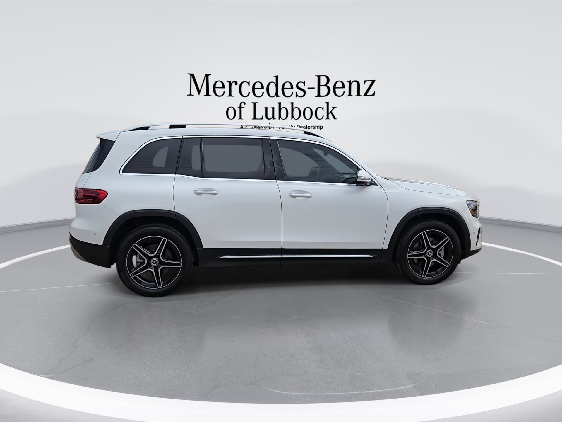 New 2026 Mercedes-Benz GLB 250 image 9
