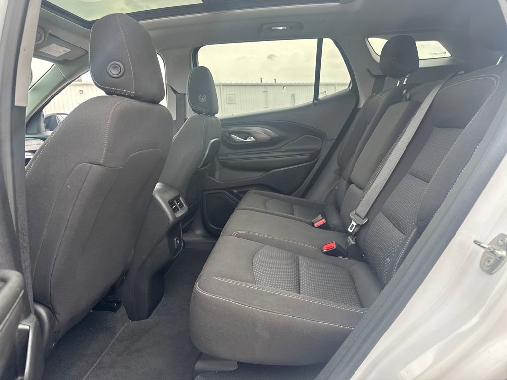 Used 2023 GMC Terrain SLE w/ Driver Convenience Package image 14