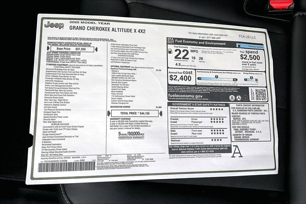 New 2025 Jeep Grand Cherokee Altitude image 13