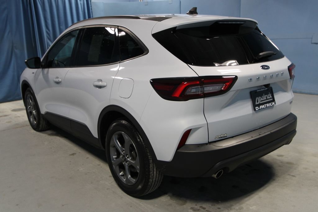 Used 2025 Ford Escape ST-Line w/ Equipment Group 301A image 32