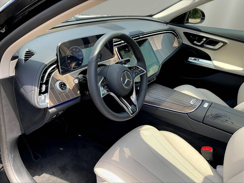 Used 2025 Mercedes-Benz E 450 4MATIC Sedan w/ Winter Package image 19