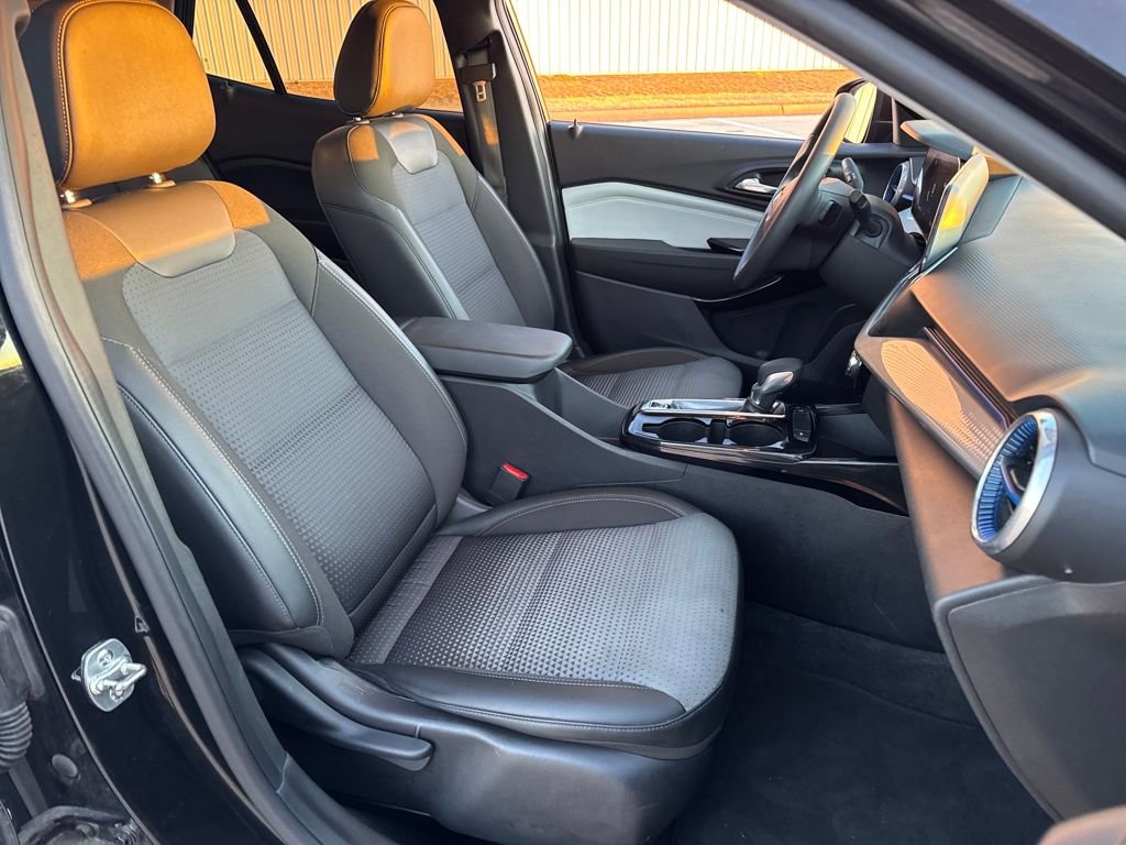 Used 2024 Chevrolet Trax LT image 12