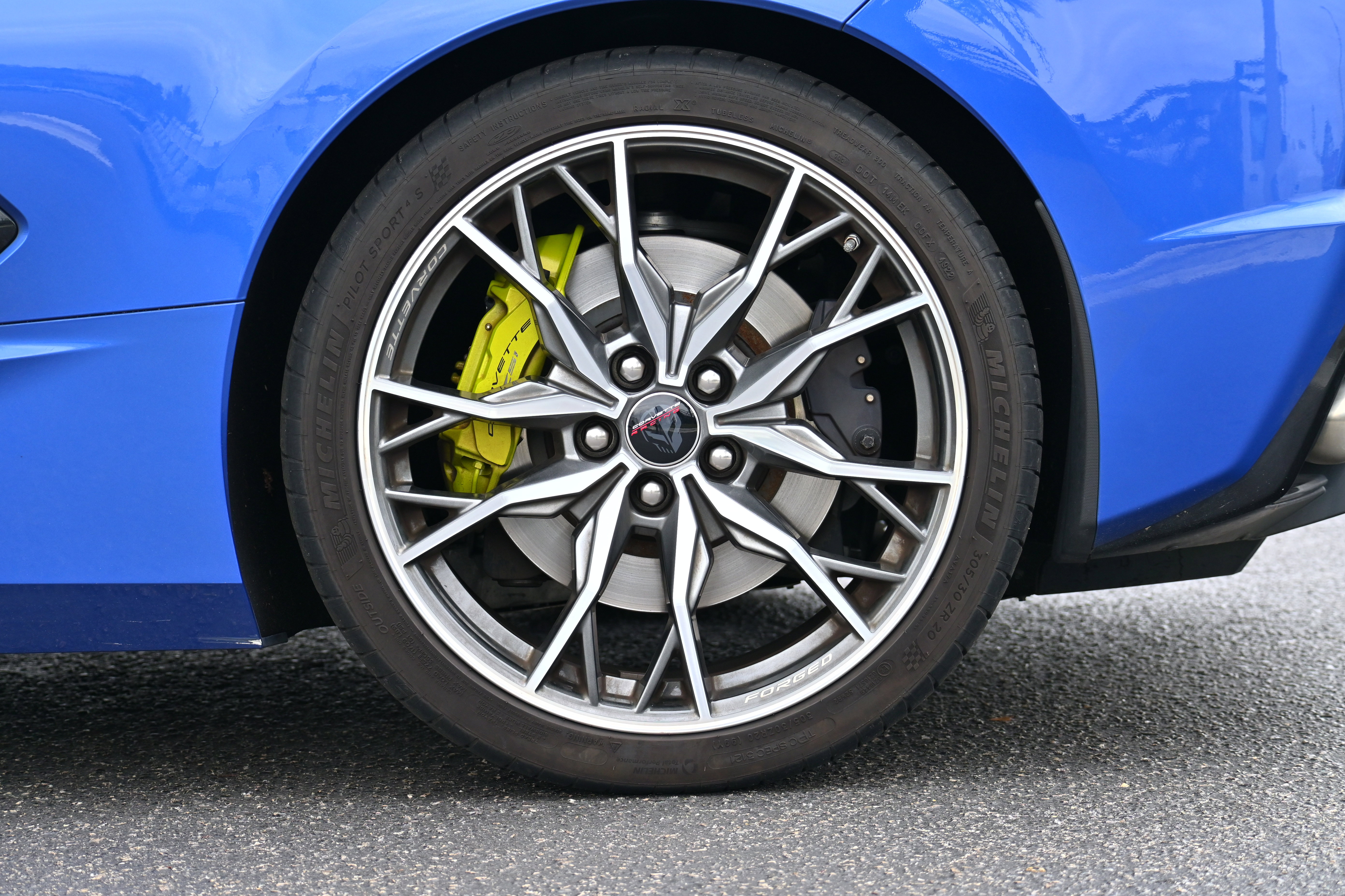 Used 2023 Chevrolet Corvette Stingray Premium Cpe w/ Z51 Performance Package RWD image 9