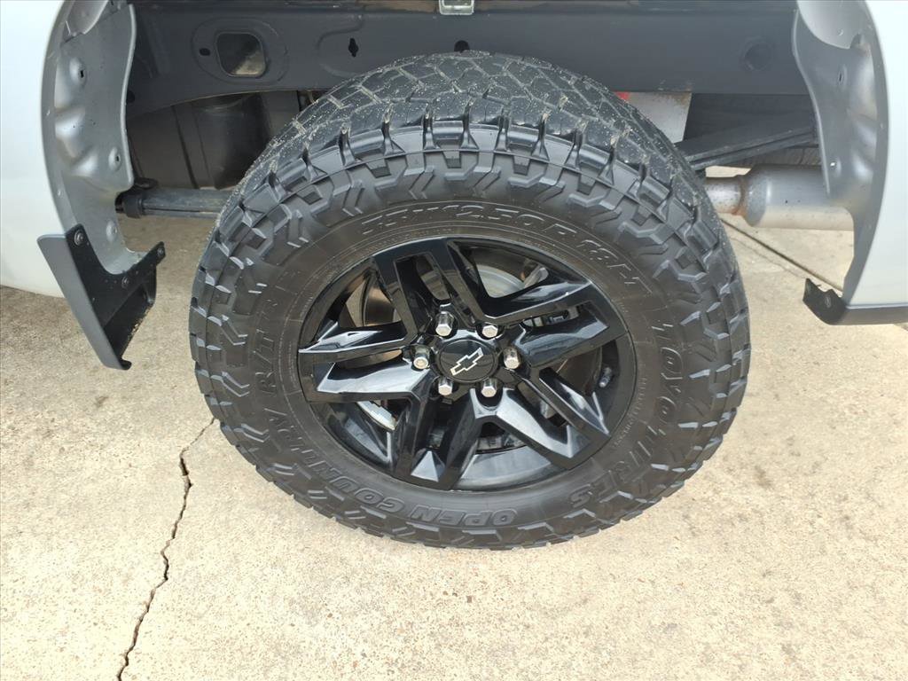 Used 2022 Chevrolet Silverado 1500 Custom Trail Boss w/ LPO, Dark Essentials Package AWD/4WD image 7