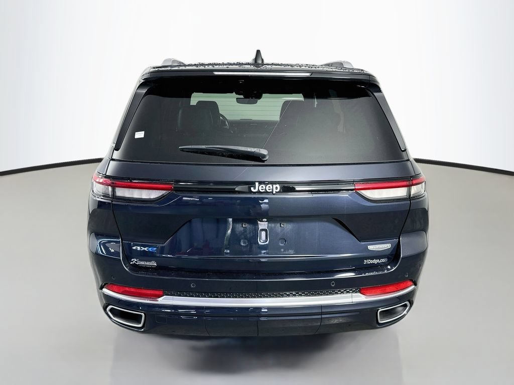 Used 2022 Jeep Grand Cherokee Summit AWD/4WD image 6