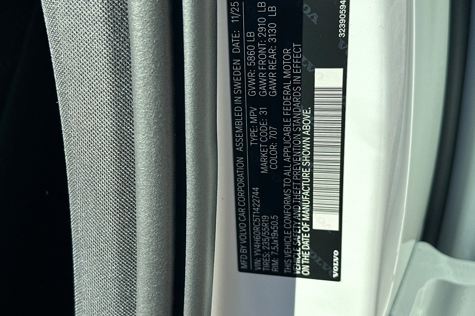 New 2026 Volvo XC60 T8 Plus image 23