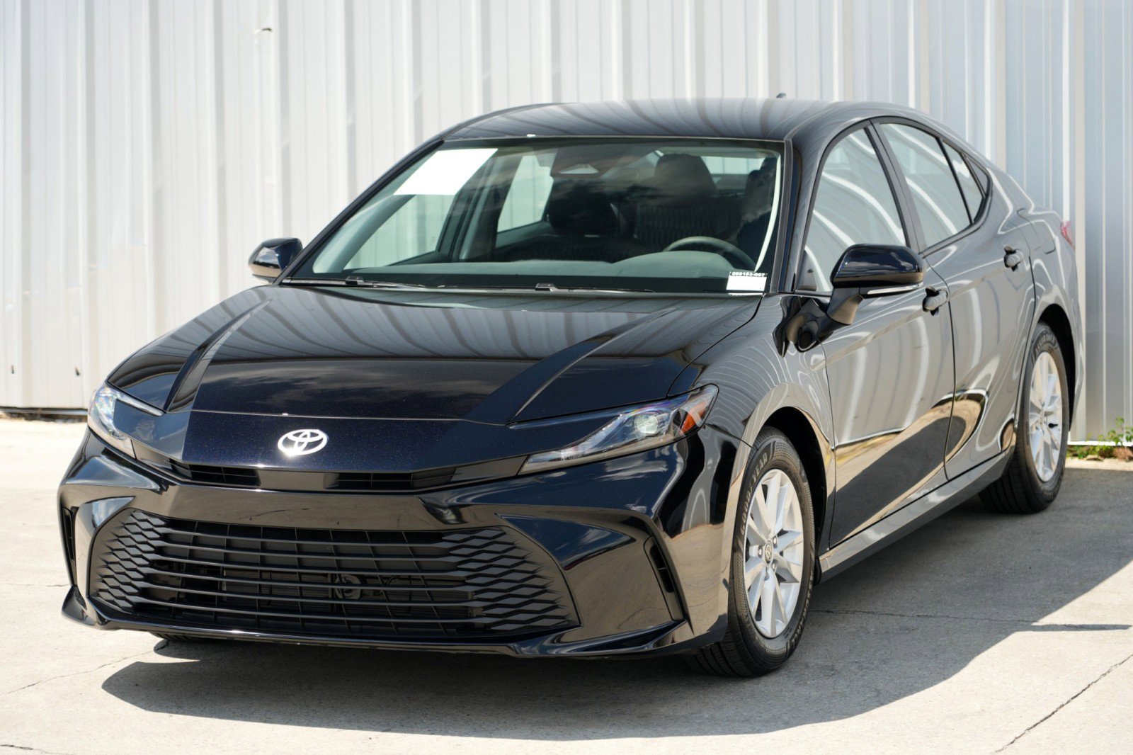 Used 2025 Toyota Camry LE w/ Convenience Package image 45