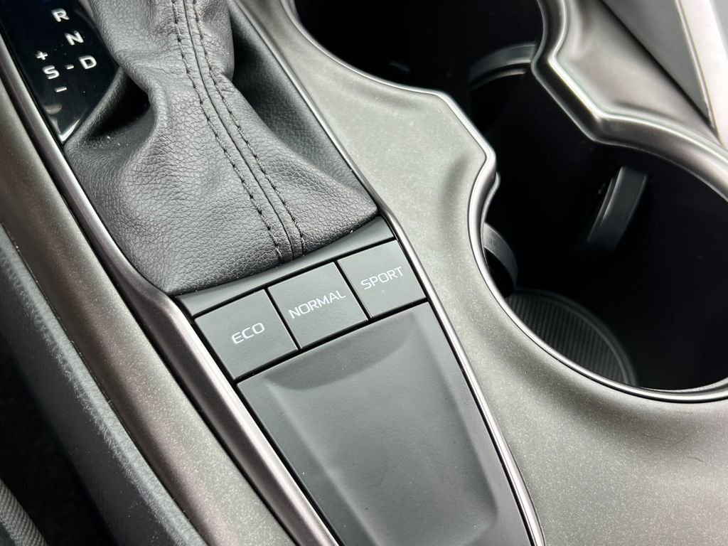 Used 2024 Toyota Camry SE image 26