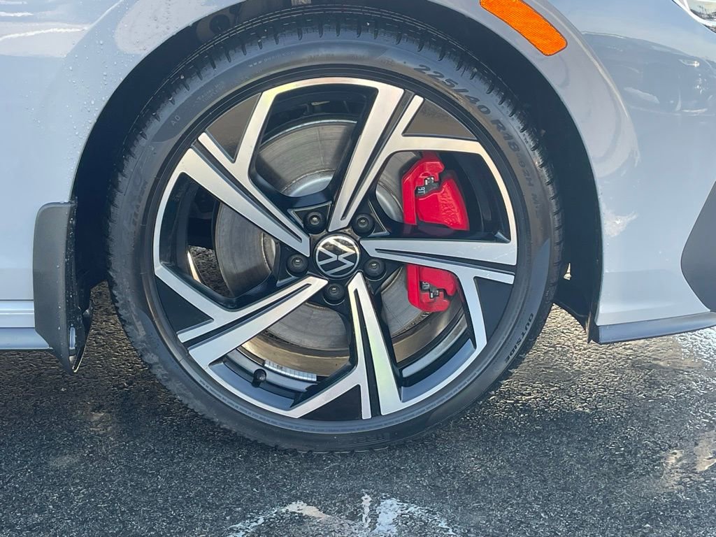 Used 2025 Volkswagen GTI SE image 10