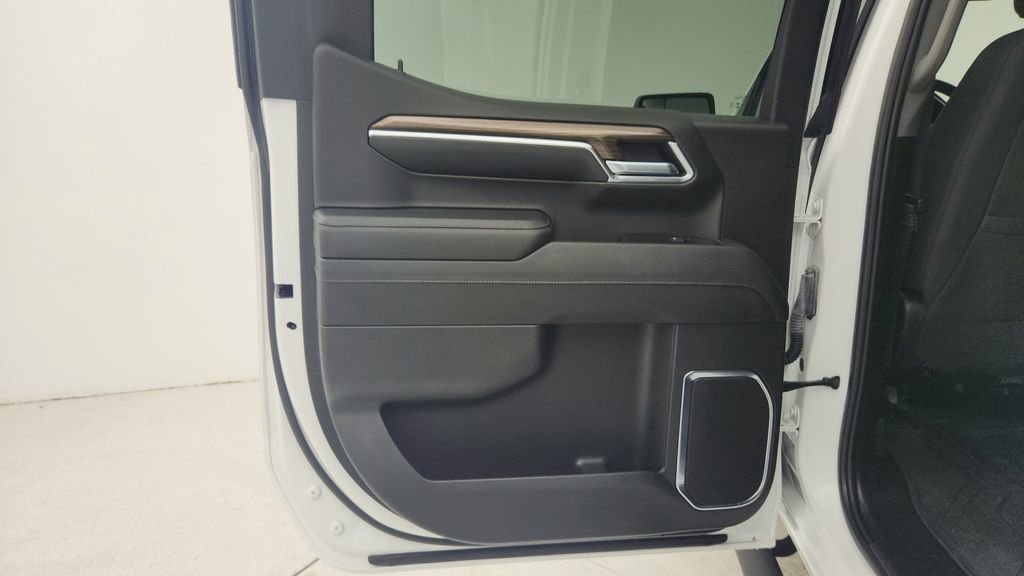 Used 2024 Chevrolet Silverado 1500 LT w/ Protection Package AWD/4WD image 27