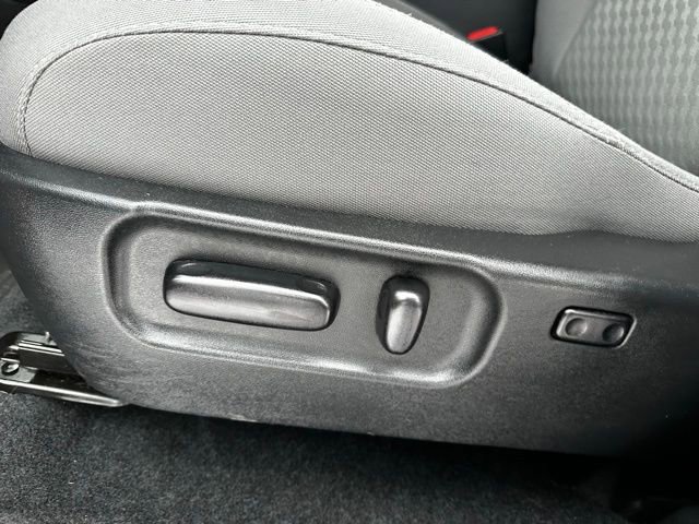 Used 2023 Toyota Tacoma SR5 w/ Technology Package image 9