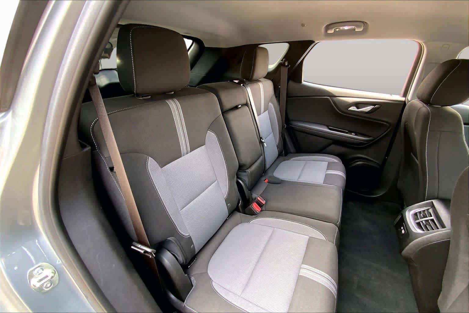 Used 2024 Chevrolet Blazer LT w/ Convenience Package FWD image 19