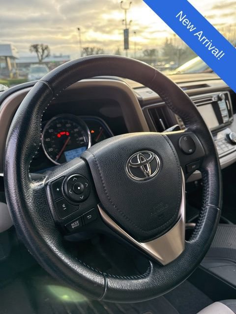 Used 2013 Toyota RAV4 Limited image 11