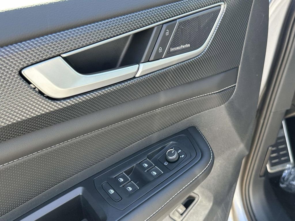 New 2026 Volkswagen Atlas Cross Sport SEL Premium R-Line image 15