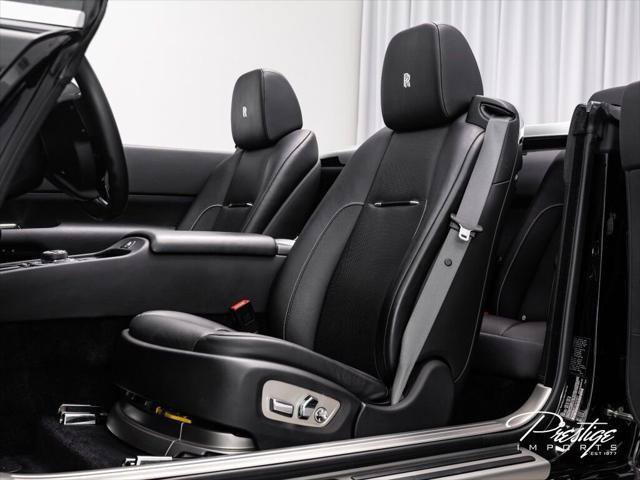 Used 2018 Rolls-Royce Dawn RWD image 30
