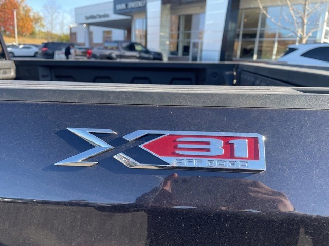 New 2026 GMC Sierra 1500 SLT w/ SLT Premium Plus Package image 9