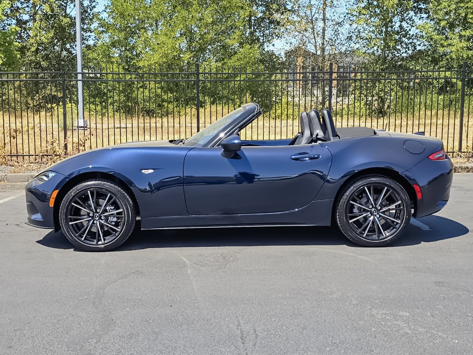 New 2025 MAZDA MX-5 Miata Grand Touring w/ Weather Package image 8