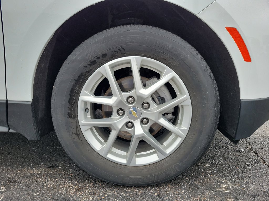 Used 2024 Chevrolet Equinox LT FWD image 7