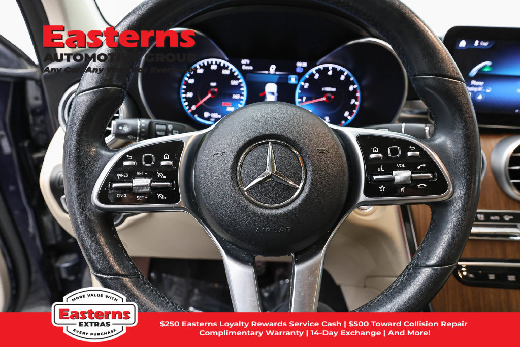 Used 2022 Mercedes-Benz GLC 300 4MATIC image 11