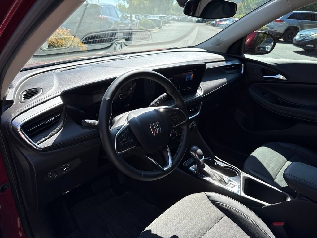 Used 2024 Buick Encore GX Preferred w/ Comfort Package FWD image 14