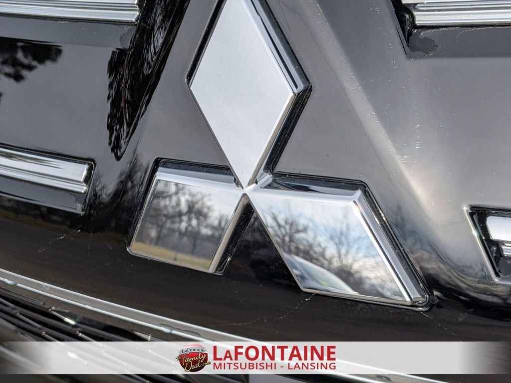 New 2026 Mitsubishi Outlander SE AWD/4WD image 8