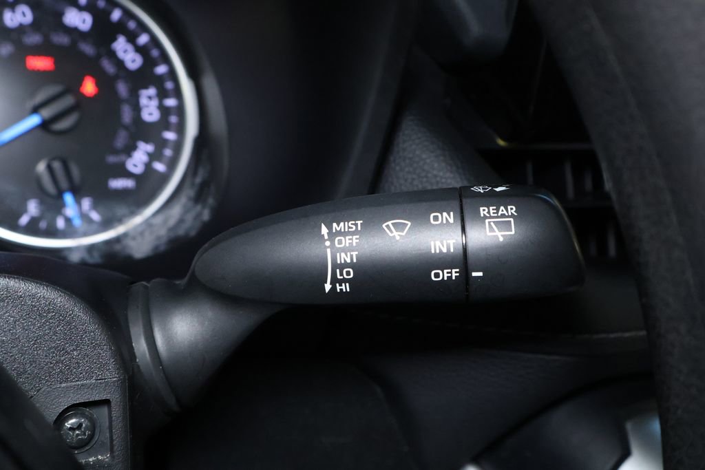 Used 2022 Toyota RAV4 LE AWD/4WD image 23