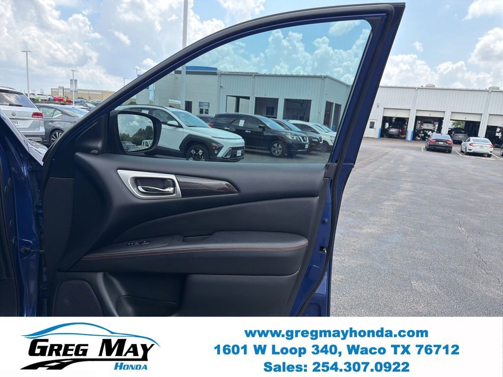 Used 2019 Nissan Pathfinder SL FWD image 33