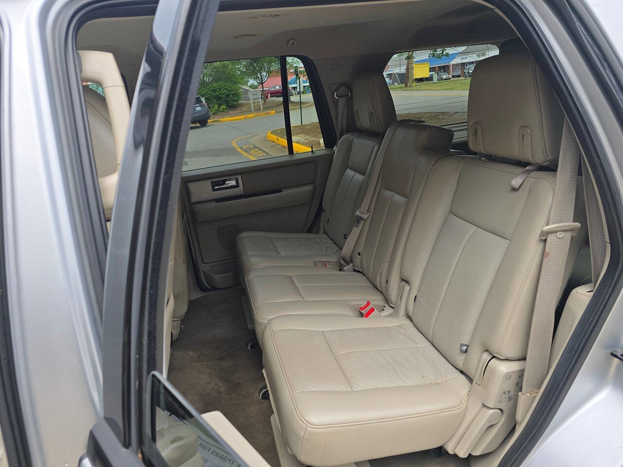 Used 2013 Ford Expedition Limited RWD image 11