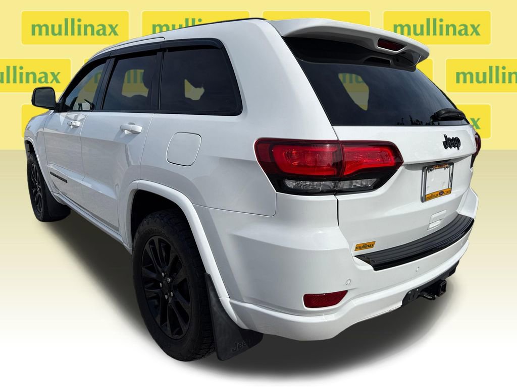 Used 2018 Jeep Grand Cherokee Altitude RWD image 8