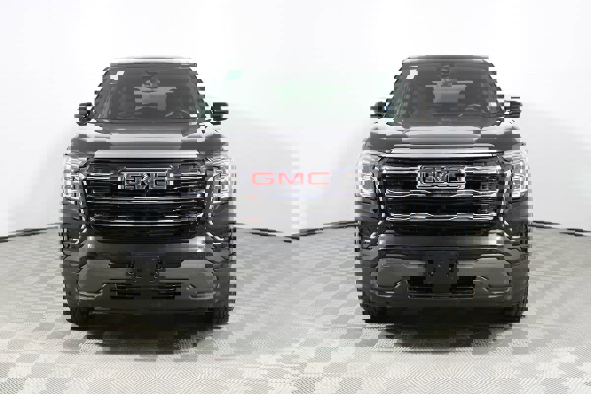 Used 2025 GMC Terrain Elevation image 25