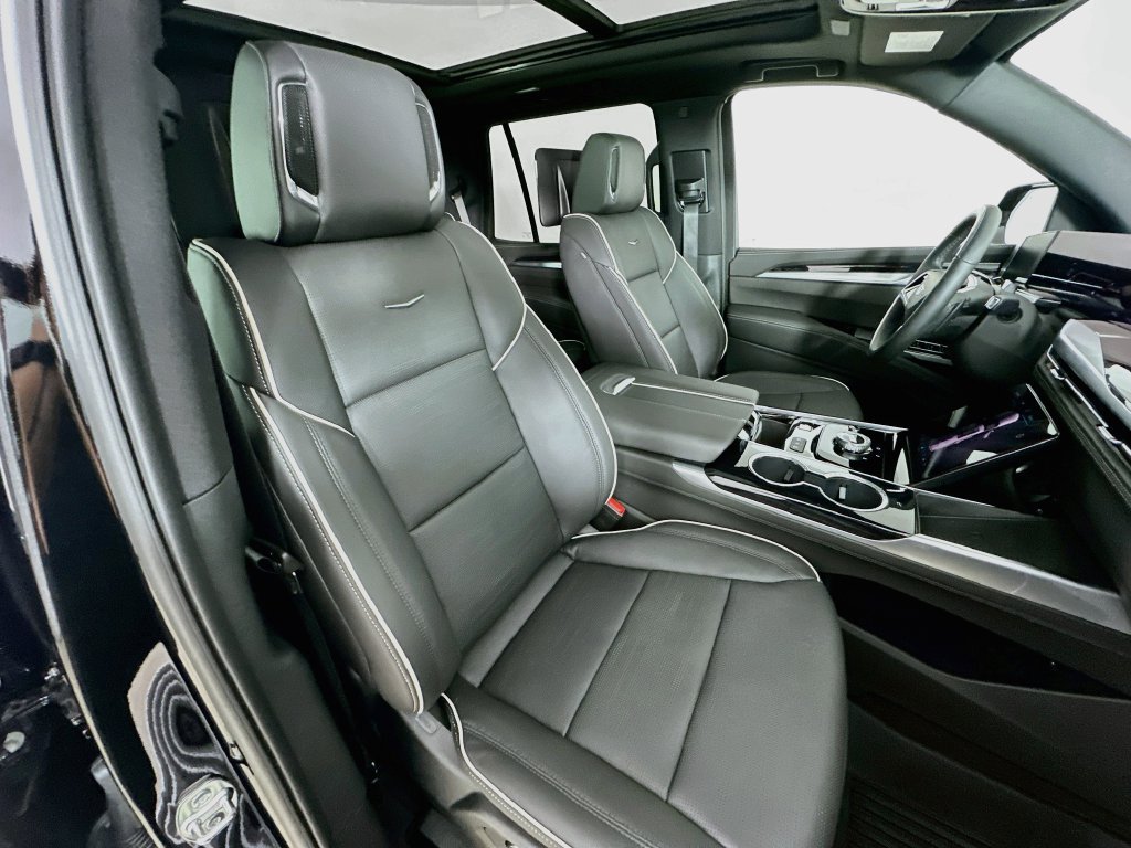 New 2026 Cadillac Escalade Sport w/ Touring Package AWD/4WD image 39