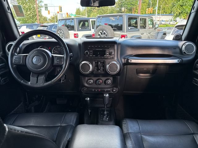 Used 2012 Jeep Wrangler Unlimited Sahara AWD/4WD image 11