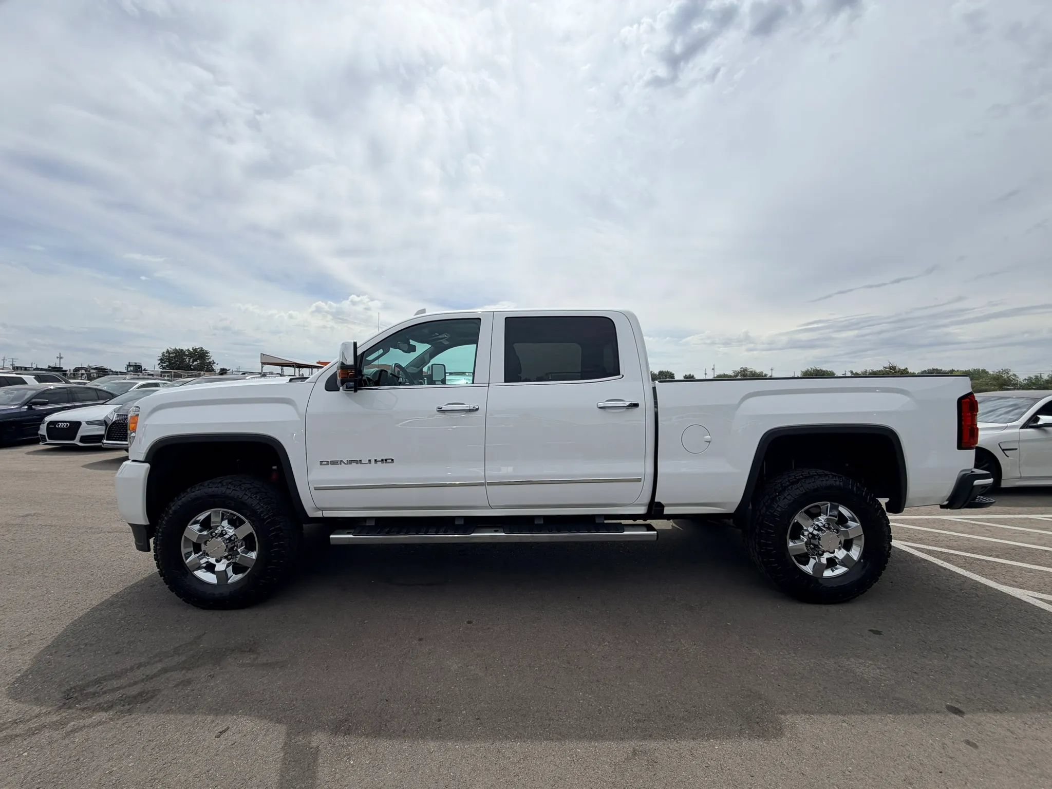 Used 2016 GMC Sierra 3500 Denali w/ Duramax Plus Package AWD/4WD image 8