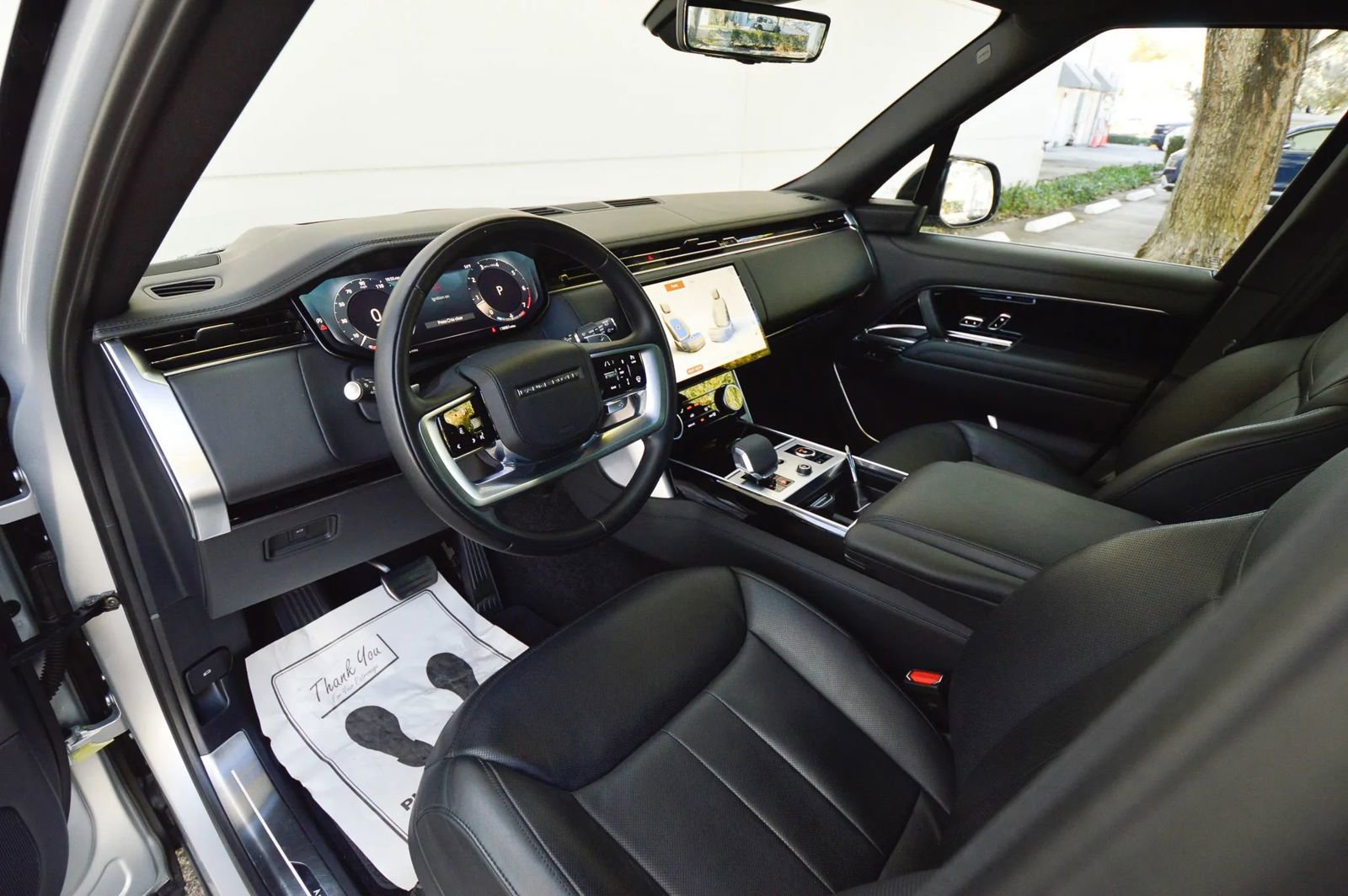 Used 2023 Land Rover Range Rover Autobiography AWD/4WD image 27