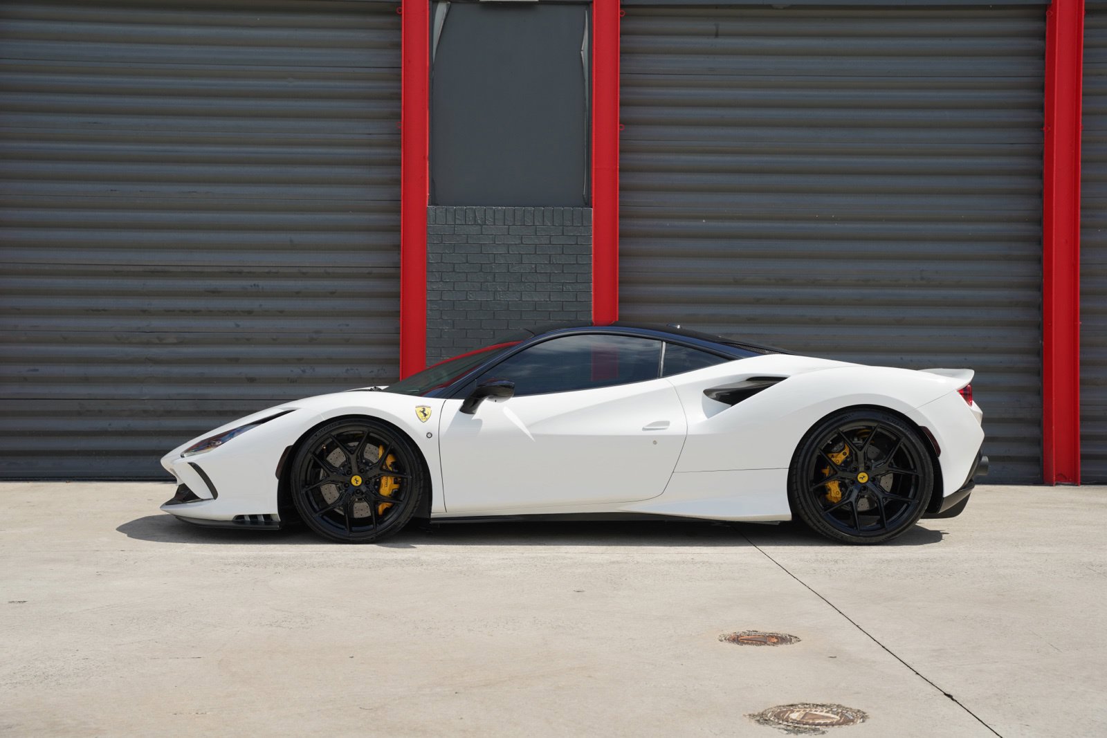 Used 2020 Ferrari F8 Tributo RWD image 12