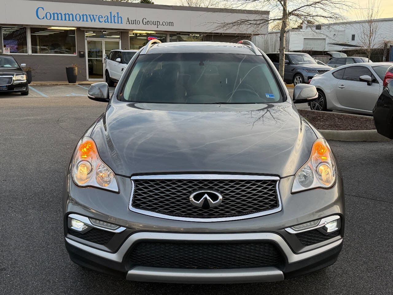 Used 2016 INFINITI QX50 Journey w/ Premium Package AWD/4WD image 2