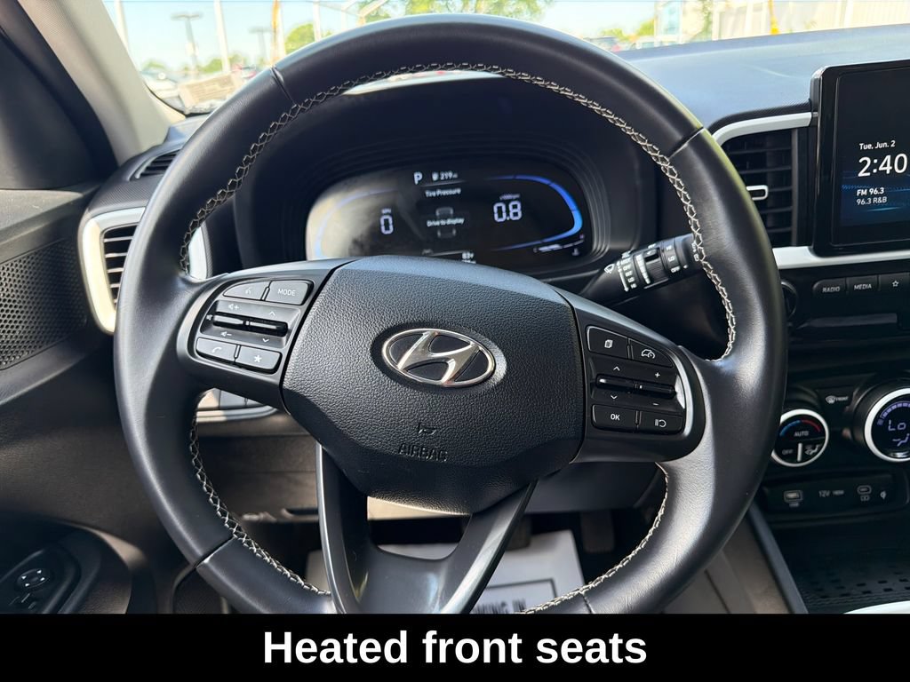 Used 2025 Hyundai Venue Limited FWD image 18