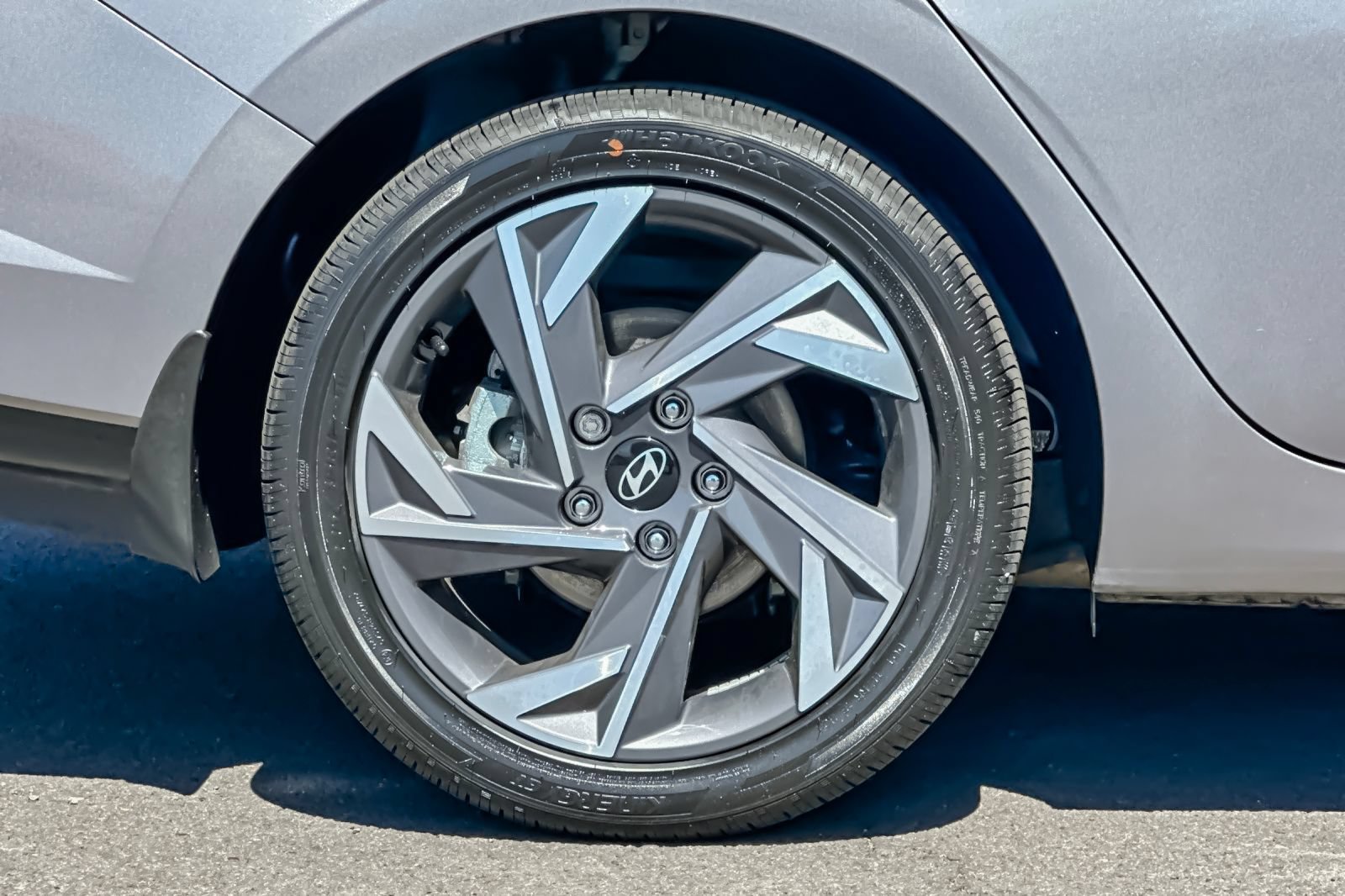 Used 2025 Hyundai Elantra Limited FWD image 37
